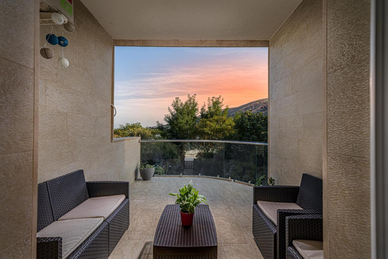 Studio Holiday Adriatic Pag Town Exterior foto